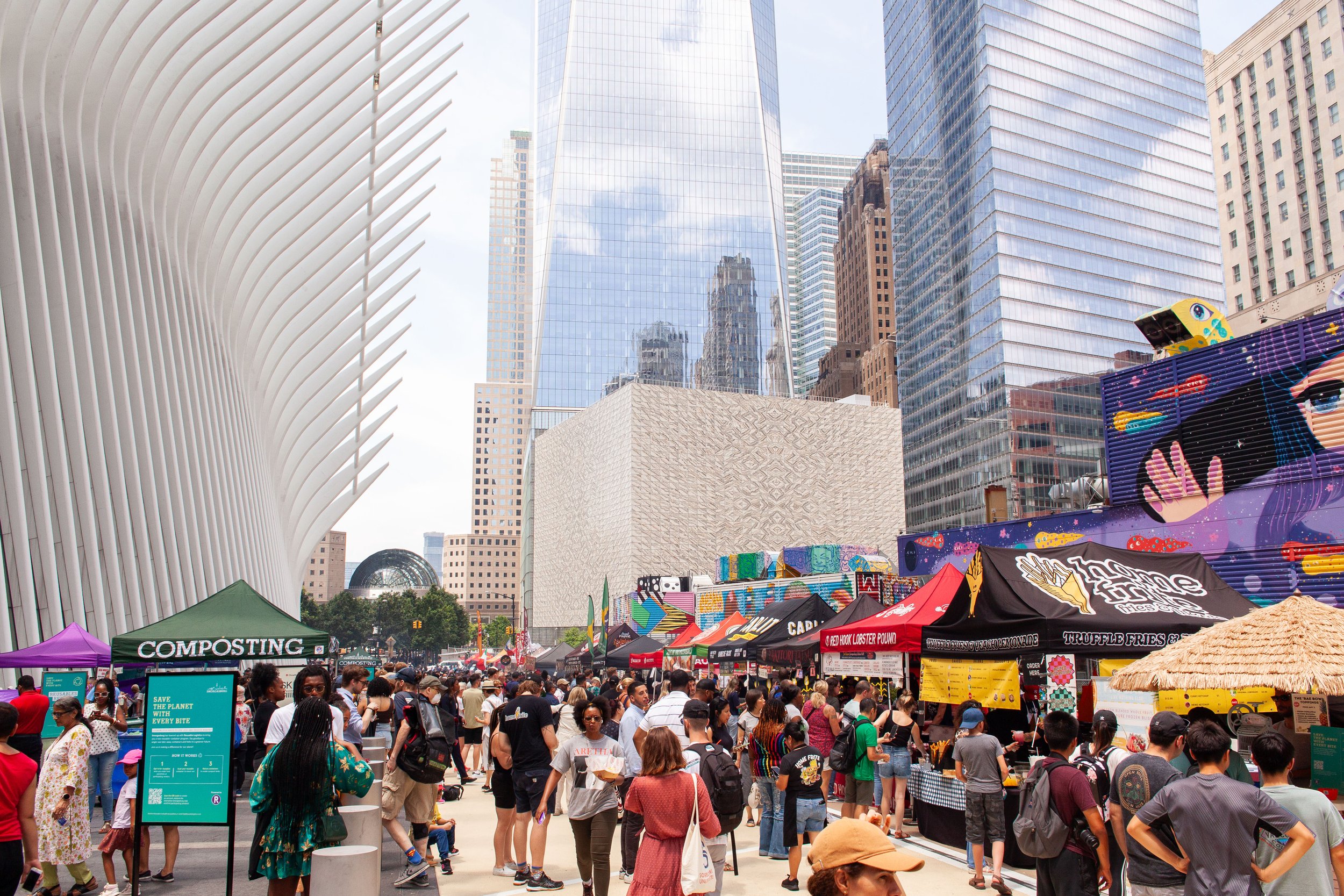 Smorgasburg com vista para Manhattan